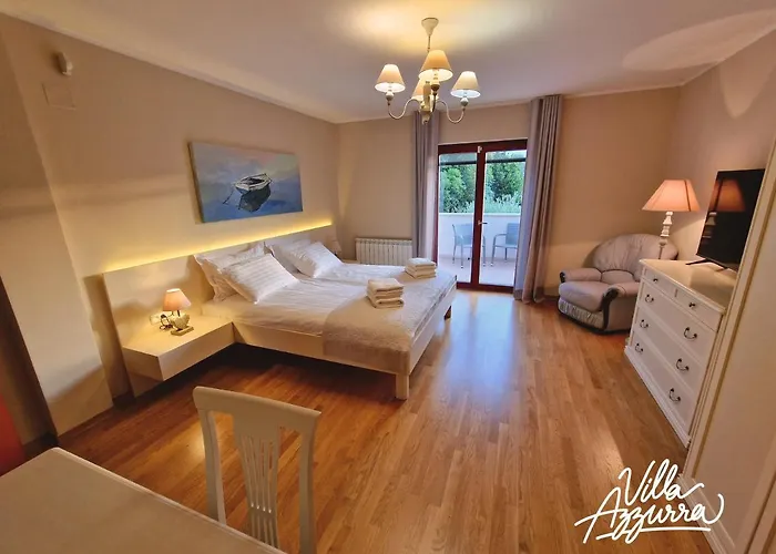 Azzurra Вилла Башания